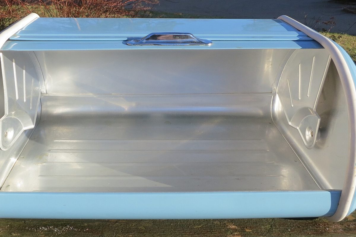 Oppbevaring — fryse, brødbeholder og papirpose