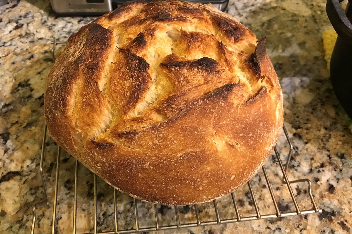 Surdeigsbrød — skorpe, heining og tålmodighet